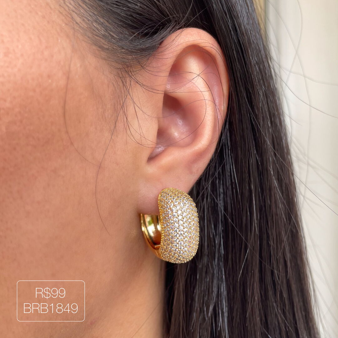 Argola Gordinha Luxo Ultra Cravejada Cristal Dourada